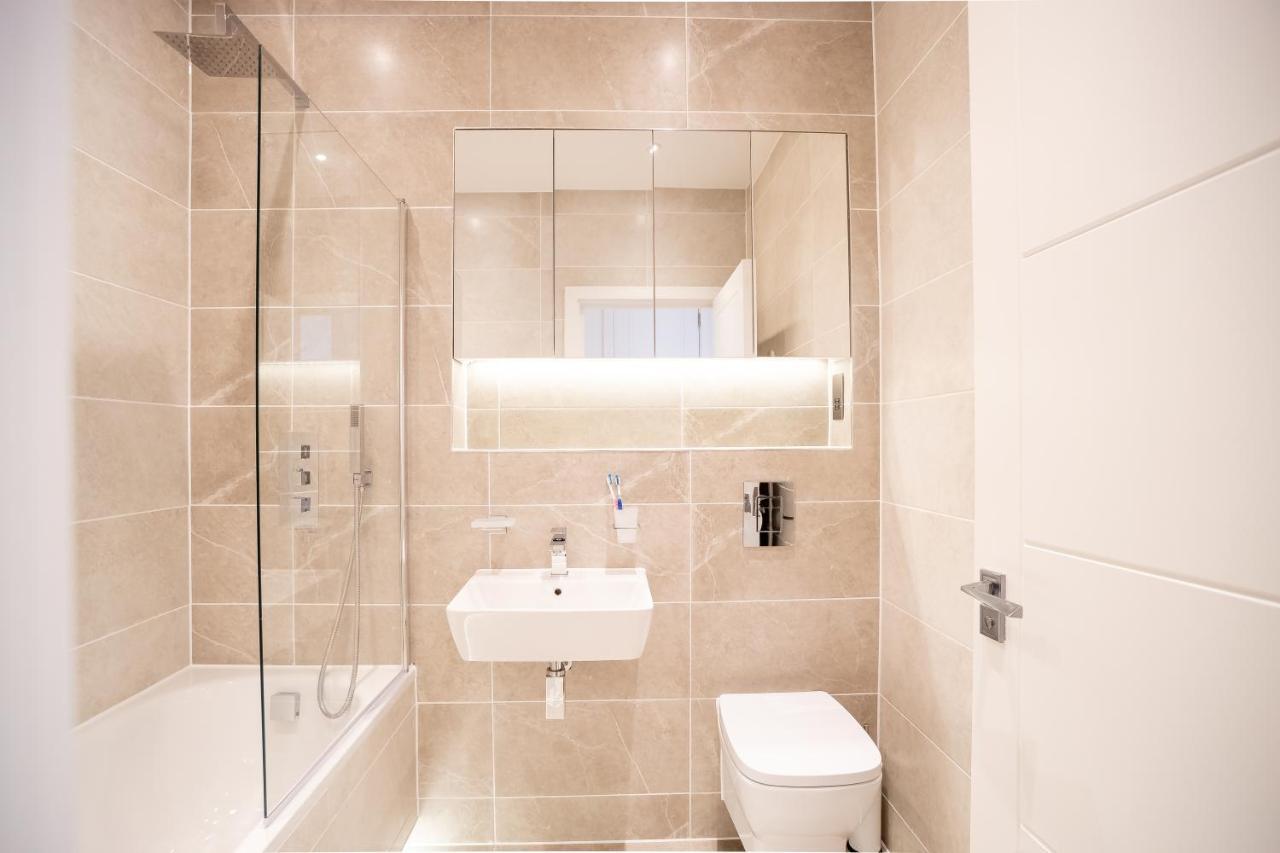 Vila Deluxe Chic 1 2 Bed Apts Near Heathrow Legoland Windsor Slough Exteriér fotografie