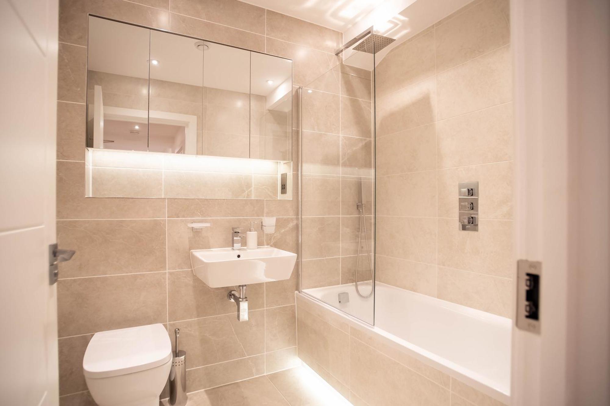 Vila Deluxe Chic 1 2 Bed Apts Near Heathrow Legoland Windsor Slough Exteriér fotografie