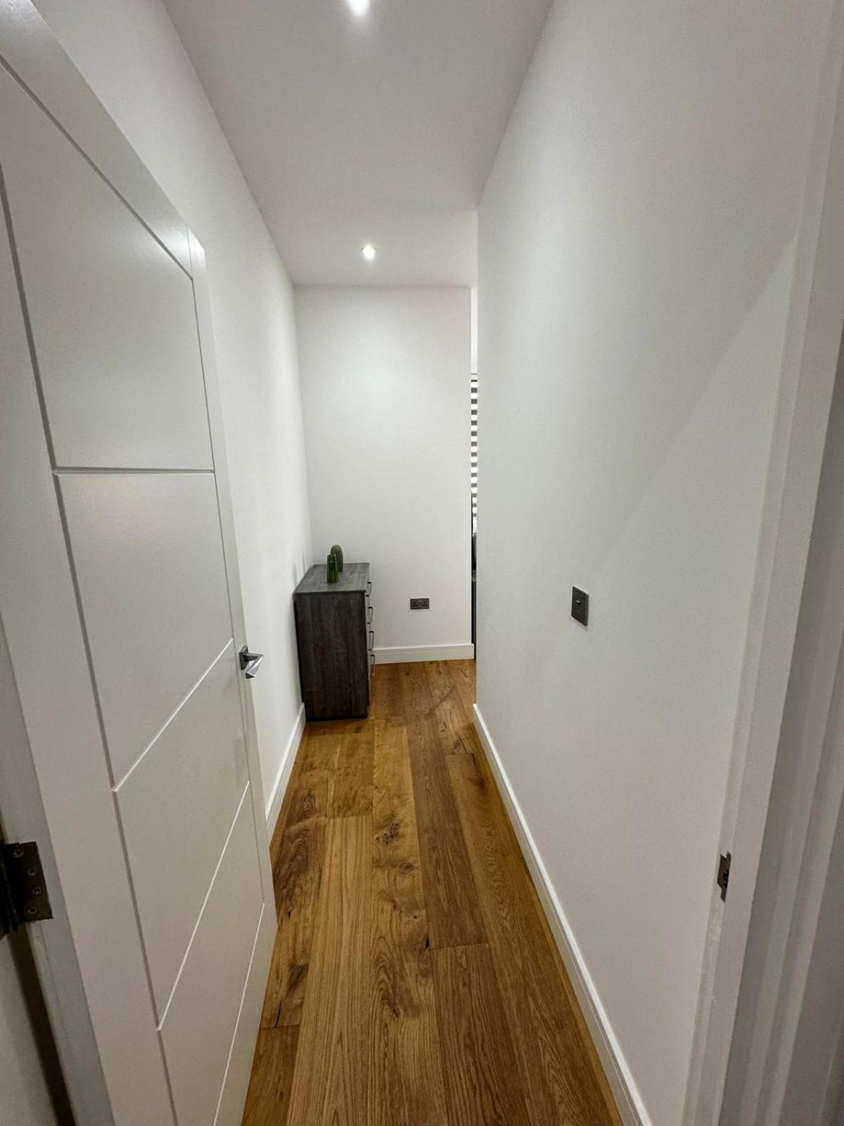 Vila Deluxe Chic 1 2 Bed Apts Near Heathrow Legoland Windsor Slough Exteriér fotografie
