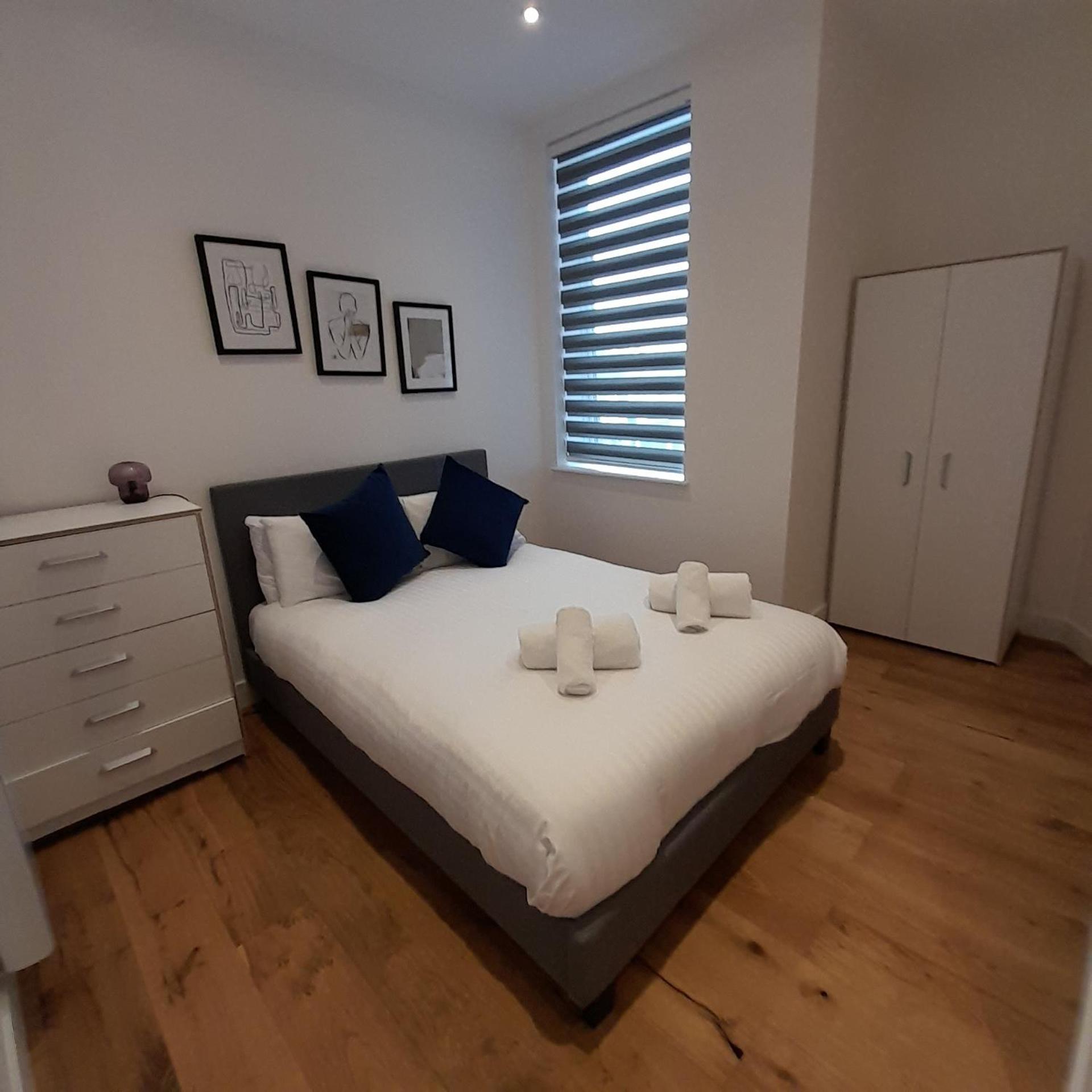 Vila Deluxe Chic 1 2 Bed Apts Near Heathrow Legoland Windsor Slough Exteriér fotografie