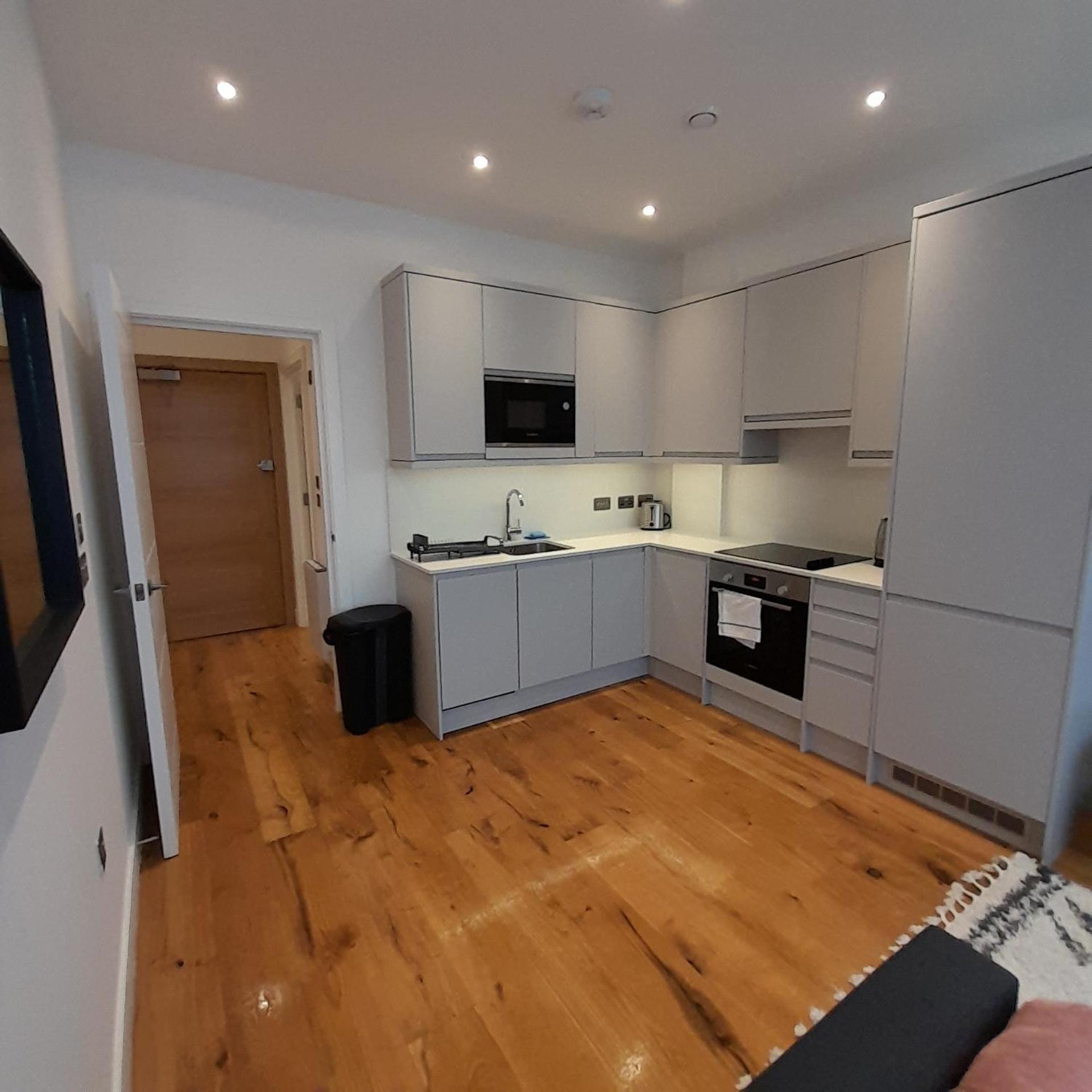 Vila Deluxe Chic 1 2 Bed Apts Near Heathrow Legoland Windsor Slough Exteriér fotografie